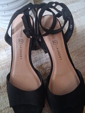 Chineae Laundry Black Ankle Strap Open Toe Heels Size 8